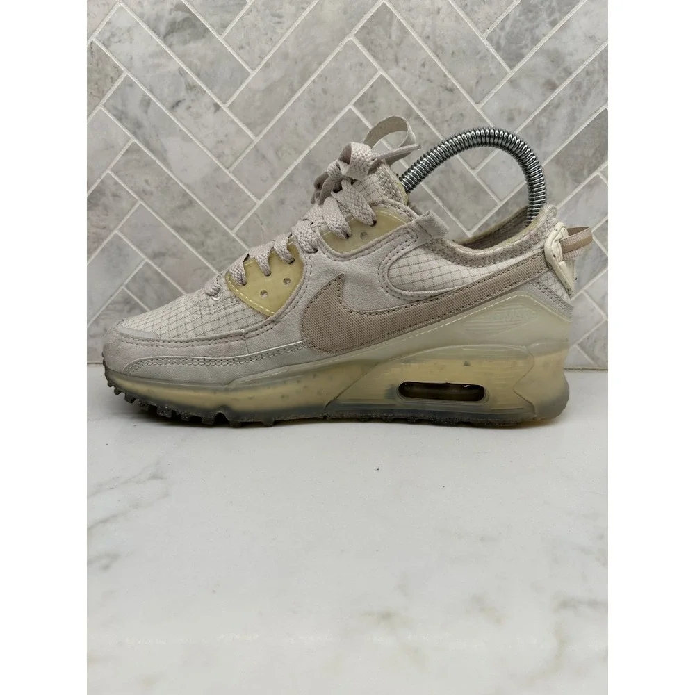Nike Air Max 90 Terrascape Sneakers Women's Size 6 Light Bone Lace-Up DC9450-001